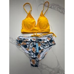 NWT Women’s Yellow Floral Bikini Set XL